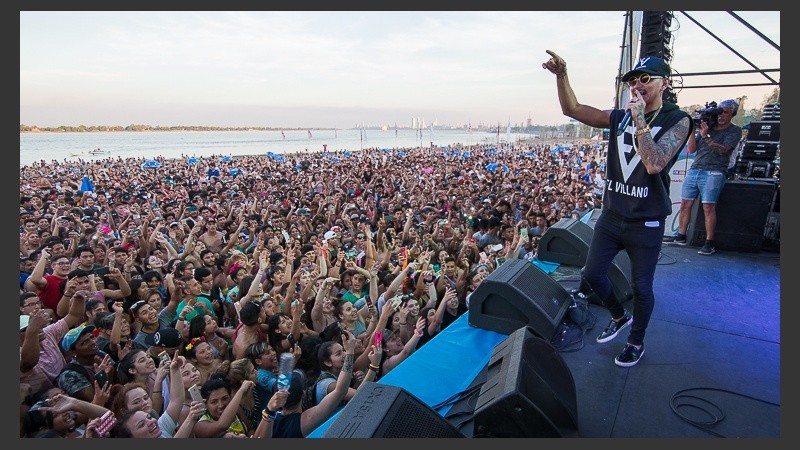 El Villano presente en el escenario.