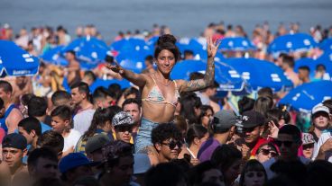 Los jóvenes disfrutaron a pleno sol.