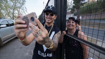 El Villano y sus fans.