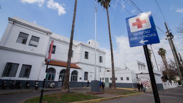 Los hombres fueron atendidos en el hospital Sáenz Peña.