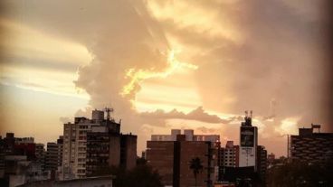Una imagen de Rosario al atarceder, cuando el cielo se cerró.