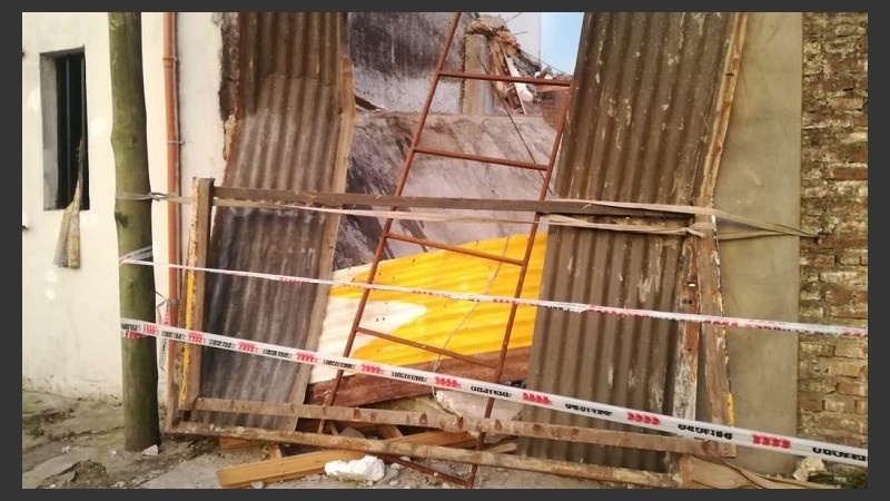 La explosión se produjo en un galpón de calle Biedma.