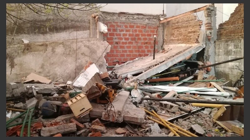 La explosión se produjo en un galpón de calle Biedma.