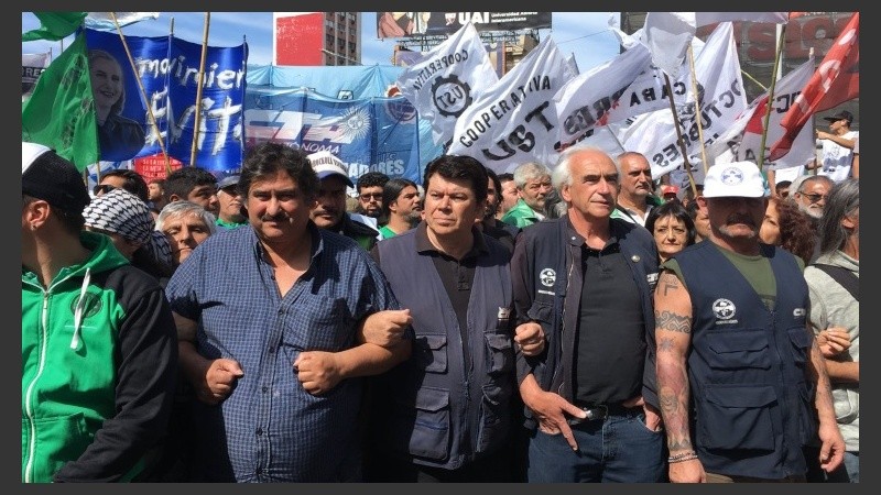 Los dirigentes de la CTA marcharon este lunes en la ciudad de Buenos Aires.