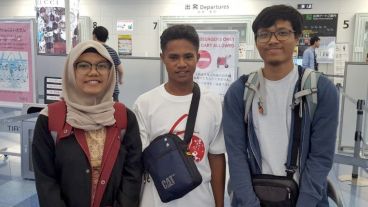 El muchacho fue encontrado cerca de la isla de Guam.