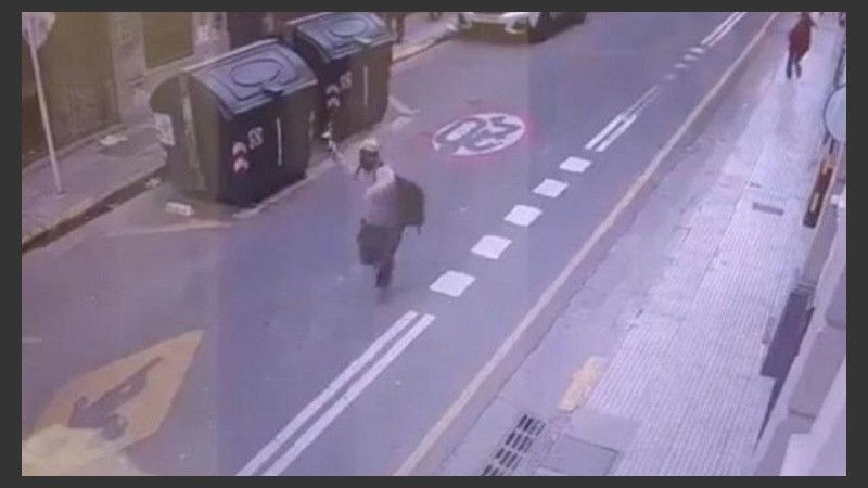 El ataque al edificio fue repudiado por el Ministerio de Seguridad.