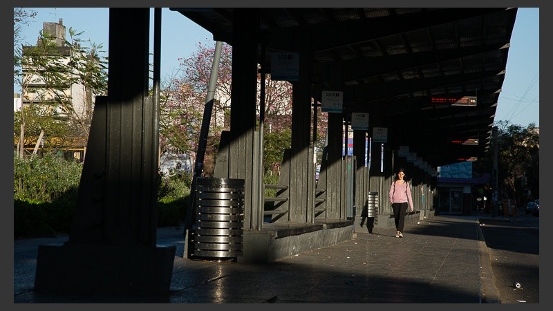 Sin colectivos y con pocos taxis en la calle este martes de paro.