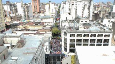 Vista aérea de la movilización en Córdoba y San Martín