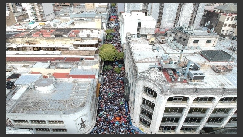 La impactante movilización de este martes en Rosario. 
