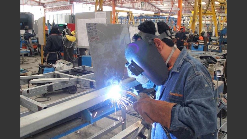 Industria manufacturera fue una de las ramas de mayor descenso.