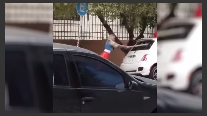 El momento de furia de la rubia. 