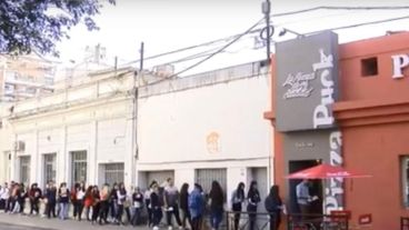 Mil personas precisan hoy conseguir un trabajo en Rosario.