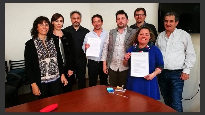 Funcionarios provinciales y representantes de la cámara de la Industria Audiovisual.