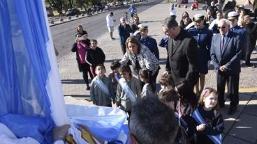 La intendenta y el arzobispo en el acto.