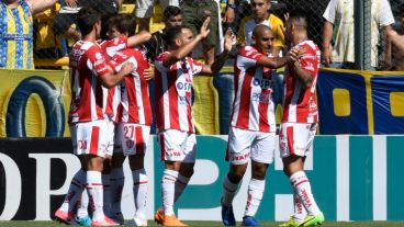 Unión festeja, Central sufre.