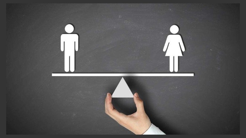 Alcanzar una sociedad más desarrollada y comprometida con la igualdad no solo es tarea de los gobernantes, sino de todos los estudiantes y profesionales.