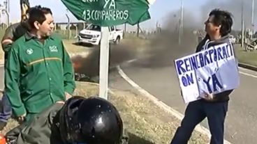 Los trabajadores se manifestaron este martes.