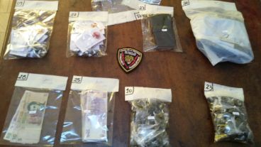 Los elementos secuestrados a la joven.