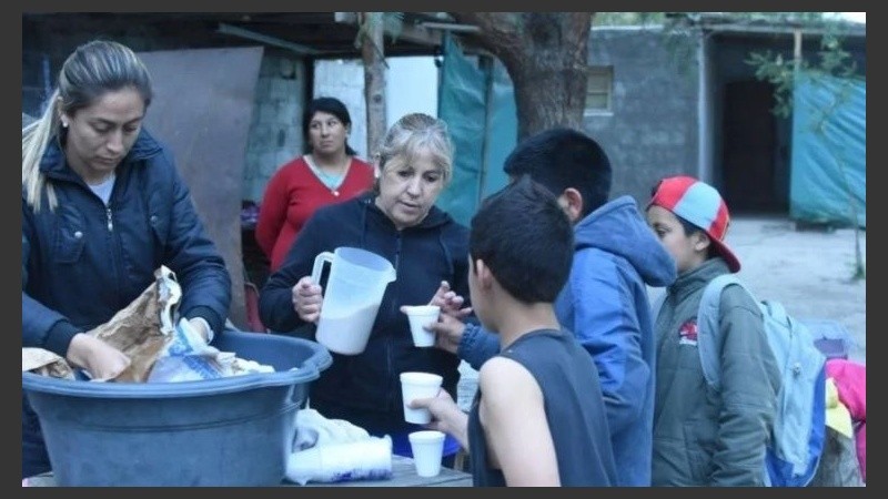 Santa Fe tuvo que sumar 10 mil chicos a la Copa de leche. 