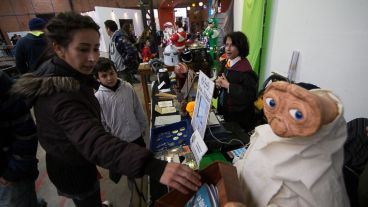Mucha gente visitó el primer día de la convención. Se espera una multitud el fin de semana.