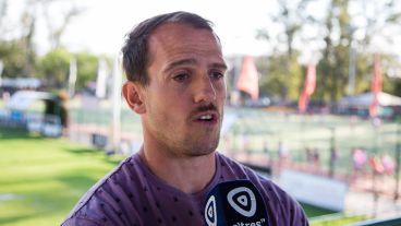 Los capitanes Luciano Fasoletti y Pedro Imhoff hablaron en la previa.