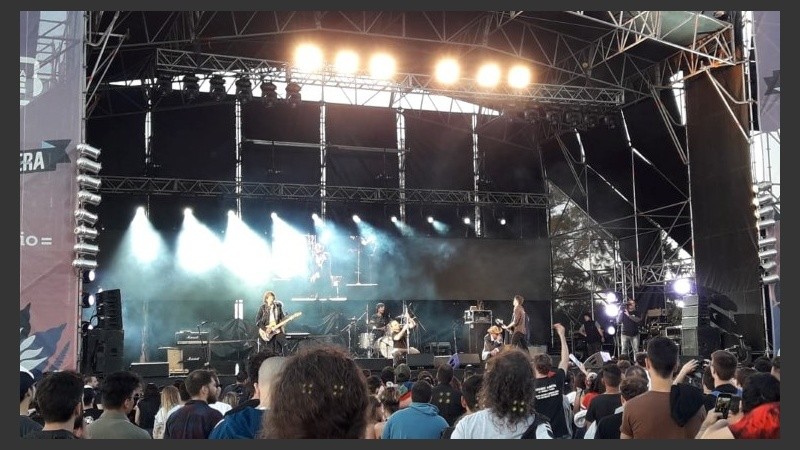 Desde la tarde y hasta la noche, buena música en el Hipódromo.