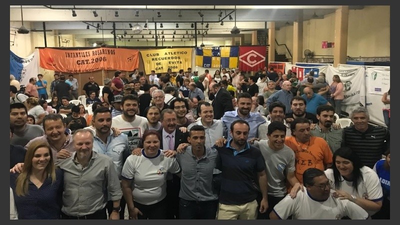 La reunión de este martes en el club de Felipe Moré al 1100. 