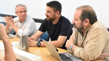 Los ediles en la comisión de Servicios Públicos.