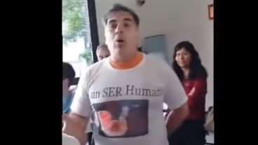 El hecho ocurrió en una escuela de La Plata.