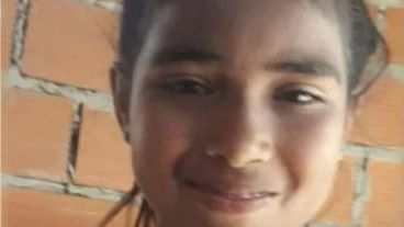 Sheila habría sido ahorcada con una sábana.