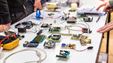 Los makerspaces tienen por lo general un cariz tecnológico y comunicacional.