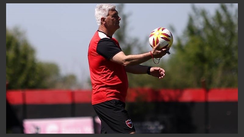 De Felippe les dará pelota a otros jugadores.