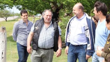 El senador recorrió Helvecia y habló de la unidad del peronismo.