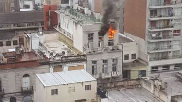 No está claro qué provocó el incendio en la torre.