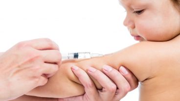 Se debe concurrir al vacunatorio con el carné de vacunación o el DNI de niños y niñas.