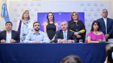 Los integrantes del nuevo interbloque.