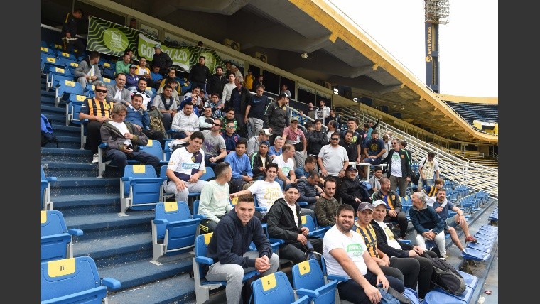 Cada equipo fue con hinchada propia.