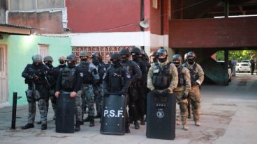 Unos 600 uniformados intervienen en los procedimientos en la zona sur.