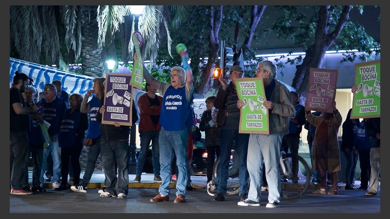 La protesta contra la suba en las tarifas de luz y gas.