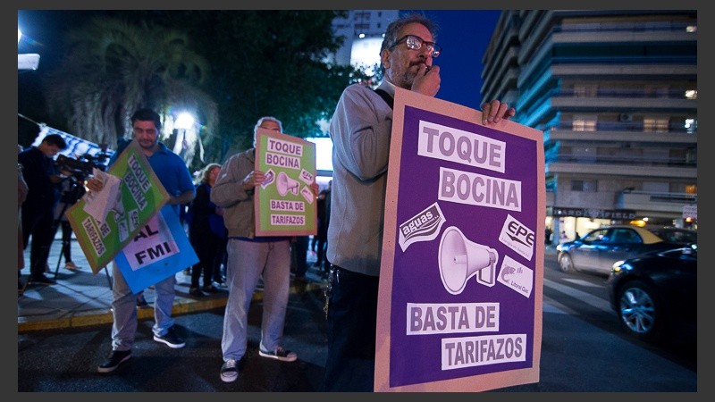 La protesta contra la suba en las tarifas de luz y gas.