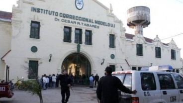 El hecho habría sido hace dos años en el penal de Coronda.