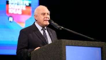 Lifschitz se refirió al pago de salarios con actualización por inflación.