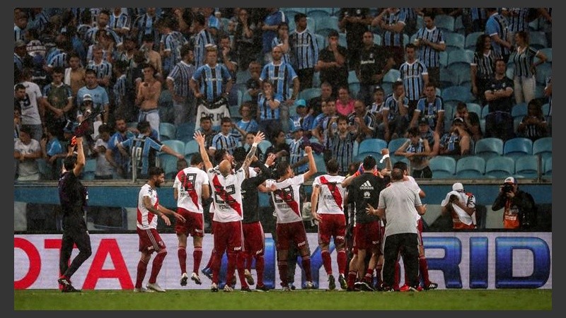 River dio vuelta el partido en el Arena do Gremio y pasó a la final de la Libertadores.