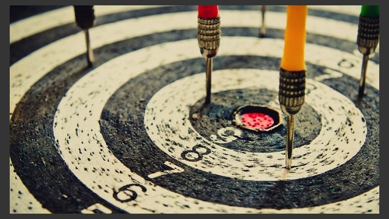 Leé poesía y memorizá algunos de los versos de tus poetas preferidos poniendo en valor no solo la métrica de los versos, sino también, el significado de ese escrito.