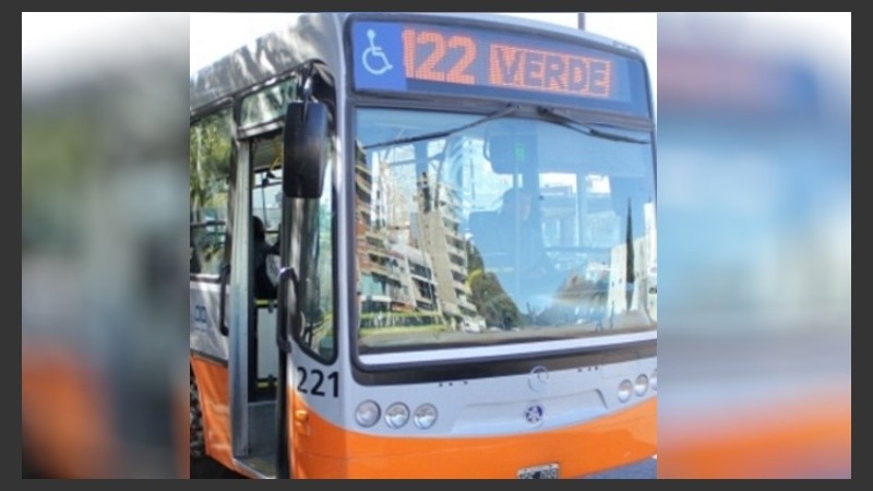 Vecinos reclaman que el 122 verde regrese a su recorrido habitual. 