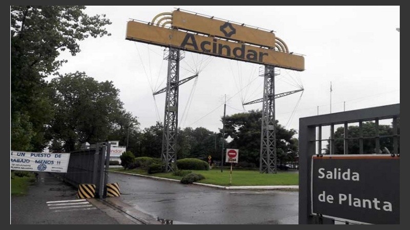 La planta había comenzado con suspensiones, retiros y despidos en 2016.