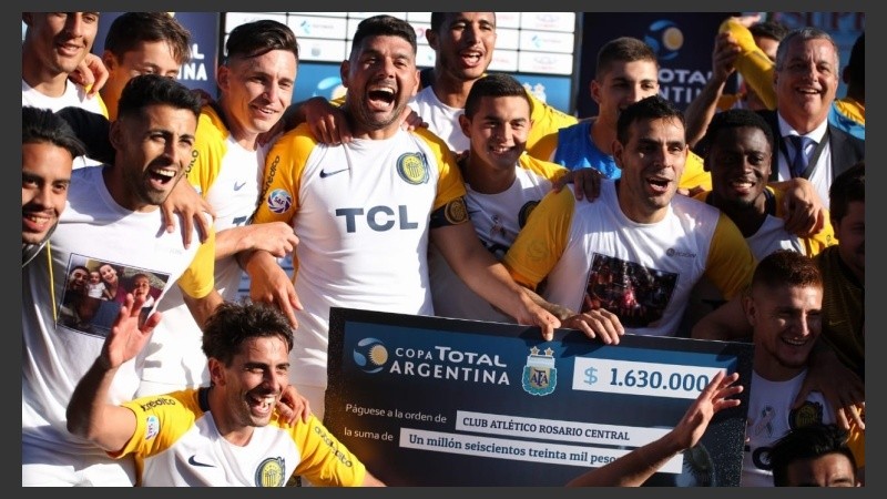 El festejo canalla tras el 2 a 0.