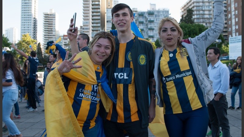 La celebración canalla en el Monumento.