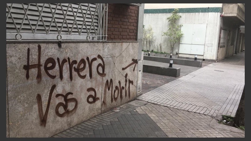 La pintada contra Herrera. 