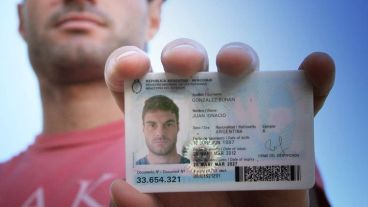 Una raya en el espacio donde figura el sexo, esa sería la innovación en el DNI.